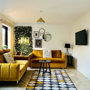 Apartment Tower 58funky, Central, Free Parking United Kingdom